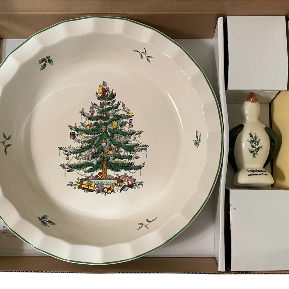 Spode 10” Christmas Tree Pie Dish & Pie Bird Festive Set